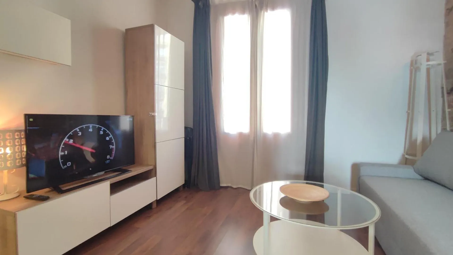 Catalan Comfort Near Sagrada Familia Barselona 0*,  İspanya